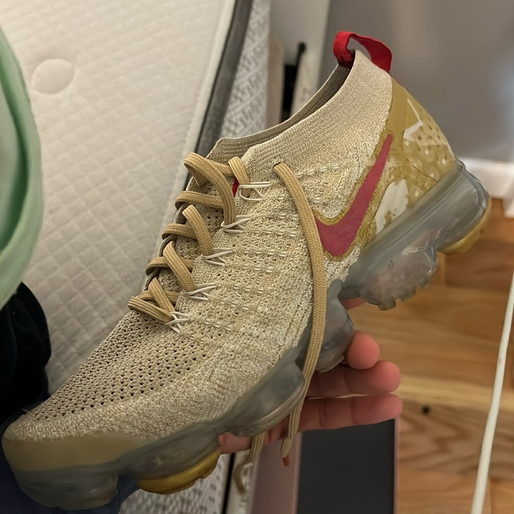 Nike Beige and Red Women's Sneakers